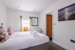 3 Schlafzimmer, Bügeleisen/Bügelbrett, Reisekinderbett, kostenloses WLAN