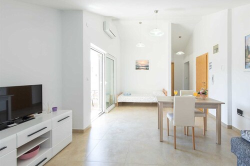 Apartment Nino 4 on the second floor