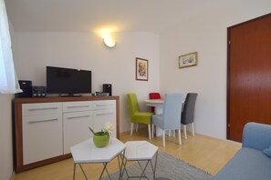 Apartment, 1 Schlafzimmer | Wohnzimmer | Flachbildfernseher
