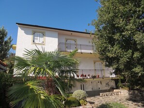 Exterior - Apartments Nikolina (Malinska-Dubasnica)