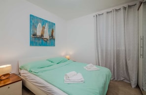 2 bedrooms, free WiFi, bed sheets - Apartment Šop with balcony (Čižići)