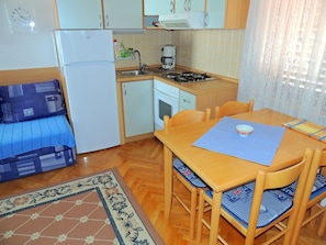 Apartment, 2 Schlafzimmer (150 - br.4) | Eigene Küche | Kühlschrank, Ofen, Herdplatte, Wasserkocher