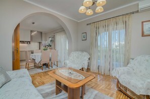 TV - Apartment Marina Porat (Porat)