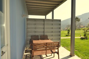 Outdoor dining - Rural apartment Casona la Sierra for 3 people (Cudillero)