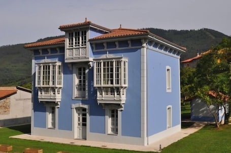 Exterior. Rural apartment Casona la Sierra for 3 people