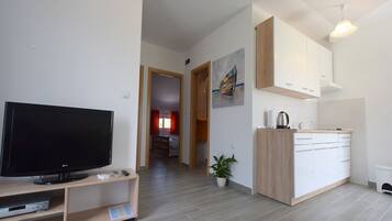 Apartment, Balkon (764 - 2. kat) | Wohnbereich | Flachbildfernseher