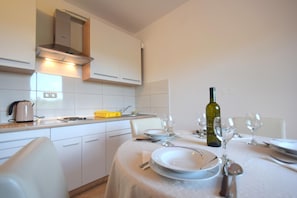Private kitchen - Apartments Cindric (Dobrinj)