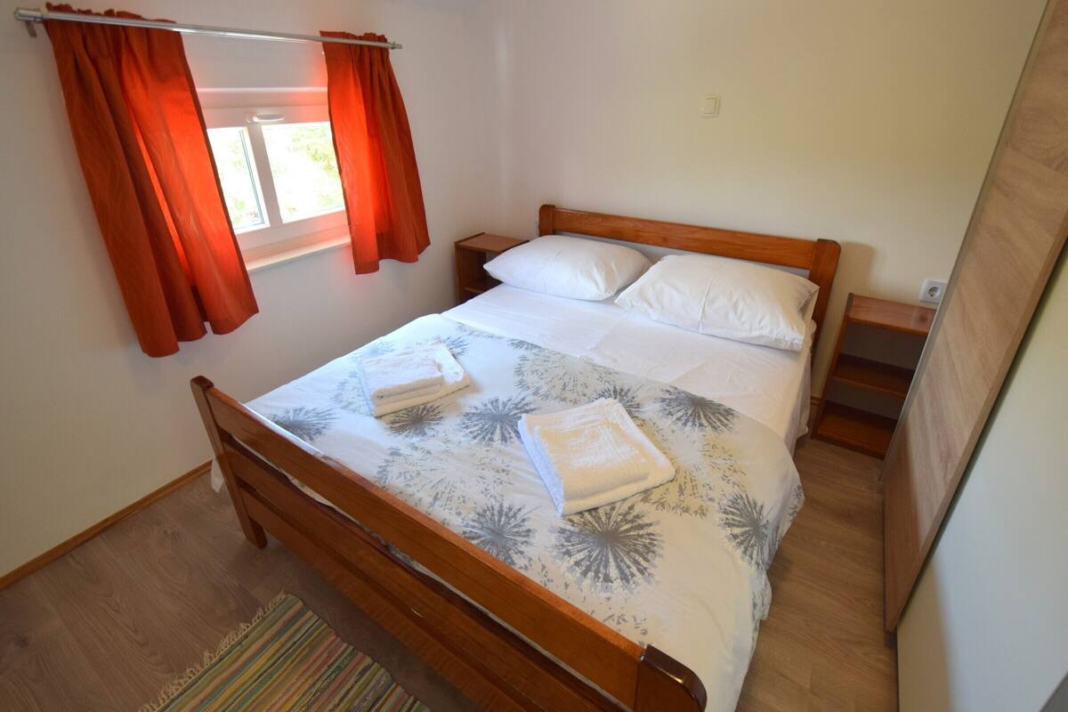 Apartment, Balkon (764 - 2. kat) | 2 Schlafzimmer, kostenlose Babybetten, kostenloses WLAN, Bettwäsche