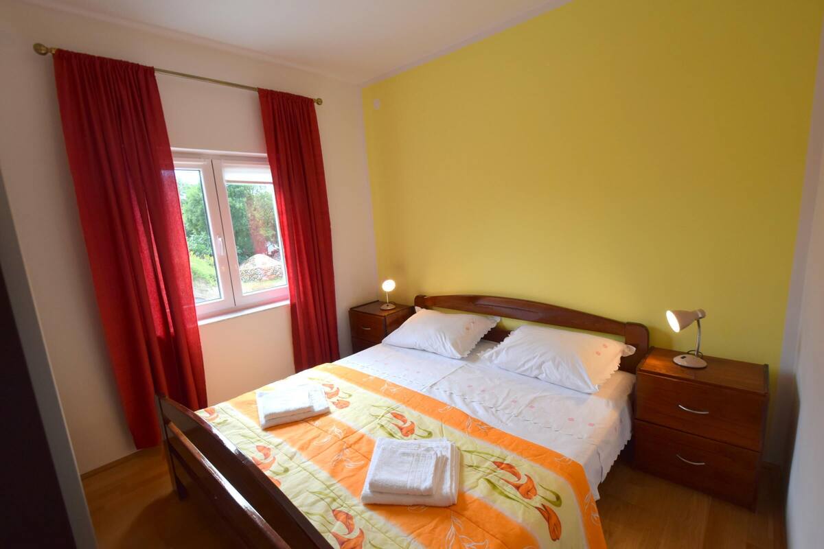 Apartment, 2 Schlafzimmer (763 - 1. kat) | 2 Schlafzimmer, kostenlose Babybetten, kostenloses WLAN, Bettwäsche