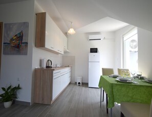 Apartment, Balcony (764 - 2. kat) | Living area | Flat-screen TV - Apartments Cindric (Dobrinj)