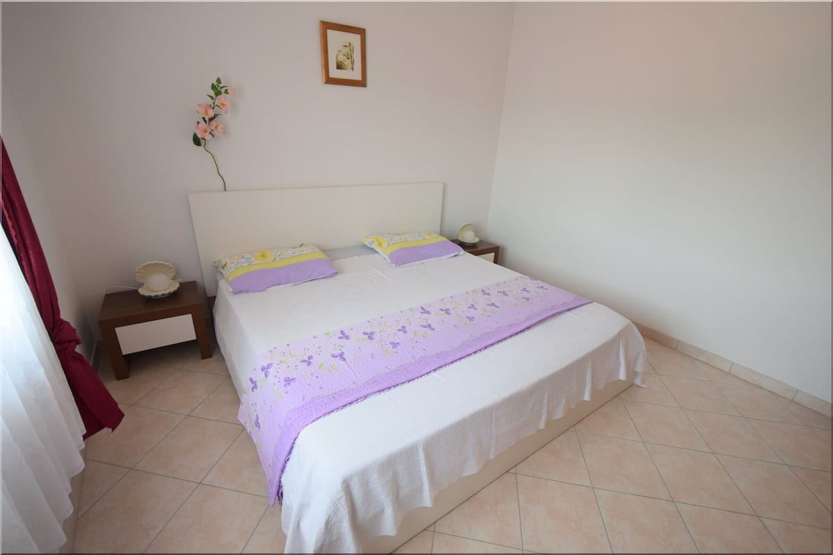 Apartment, 2 Bedrooms (Second Floor) | 2 bedrooms, free cots/infant beds, free WiFi, bed sheets