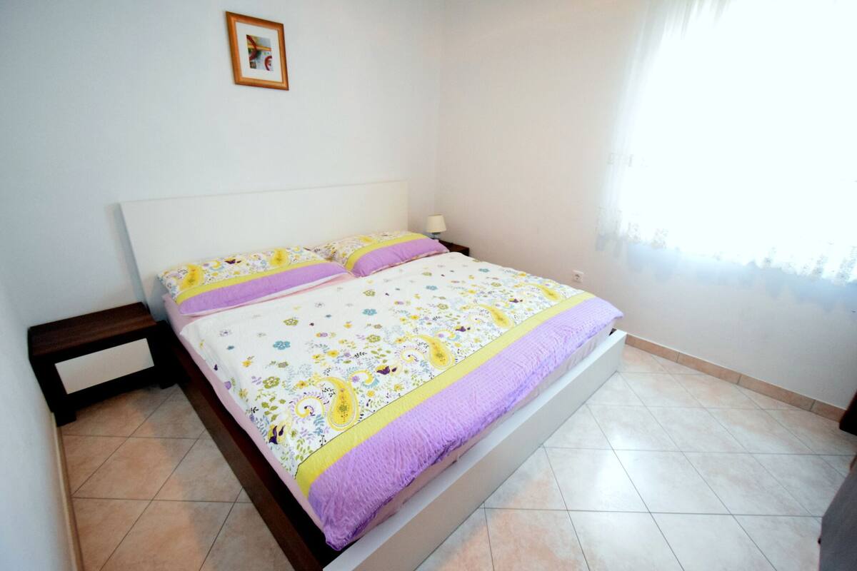 Apartment, 2 Bedrooms (First Floor) | 2 bedrooms, free cribs/infant beds, free WiFi, bed sheets