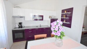 Apartment, 2 Bedrooms, Sea View | Private kitchen | Coffee/tea maker, fridge, oven, stovetop - Apartments Gabrijel (Malinska-Dubasnica)