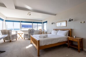 5 habitaciones, tabla de planchar con plancha y cuna de viaje 