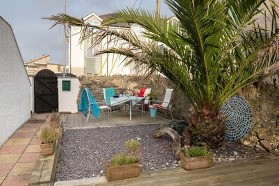 Bryn Awel: Family-Friendly 3-Bed Apartment in Rhosneigr | Managed by Anglesey Holiday Lettings