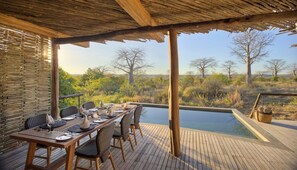 Outdoor dining - RUAHA SAFARI VILLA - Three Bedroom Resort, Sleeps 6 (Dar es Salaam)