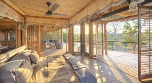 Terrace/patio - RUAHA SAFARI VILLA - Three Bedroom Resort, Sleeps 6 (Dar es Salaam)