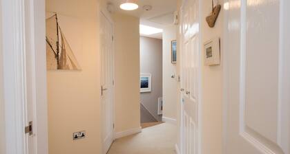 Bryn Eglwys - 2 hengen huoneisto, joka mahtuu 4 hengelle 2 makuuhuoneessa