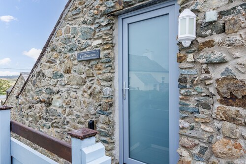 Ty Rhiannon: 1‑Bed First-Floor Apartment in Aberffraw | Managed by Anglesey Holiday Lettings