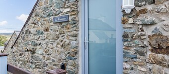 Ty Rhiannon: 1‑Bed First-Floor Apartment in Aberffraw | Managed by Anglesey Holiday Lettings