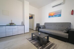 Apartment, 2 Bedrooms (739 - 4) | Living area | TV - Apartments Mladenka (Malinska-Dubasnica)