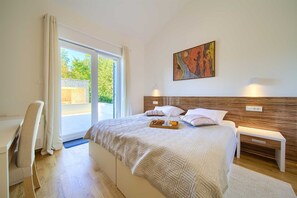 3 bedrooms, free WiFi, bed sheets