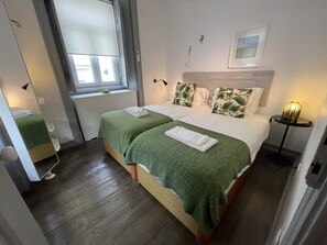 2 makuuhuonetta, silitysrauta/-lauta, ilmainen Wi-Fi, vuodevaatteet