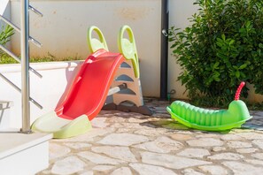Children's play area - outdoor
