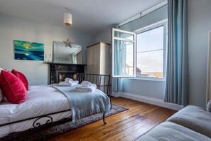 4 bedrooms, iron/ironing board, travel cot, free WiFi