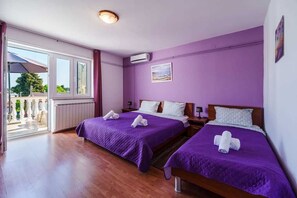 1 bedroom, free WiFi, bed sheets