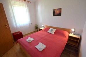 2 chambres, accès au Wi-Fi (inclus), literie fournie