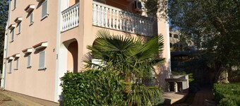 Apartment Valter with Balcony