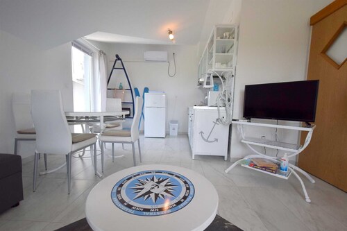 Apartment Dunja 2 with Balcony
