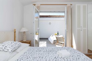 5 habitaciones, tabla de planchar con plancha y wifi gratis 