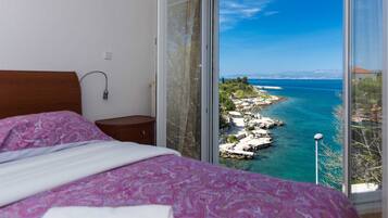 5 habitaciones, tabla de planchar con plancha y wifi gratis