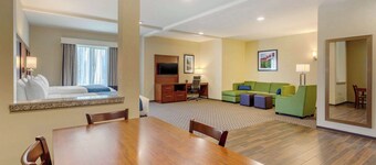 Comfort Suites Burlington near I-5