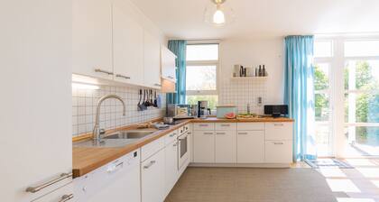 Ferienhaus an der Ostsee, strandnah, Sauna, Whirlpool und Grillhütte