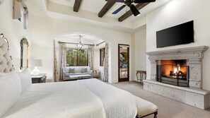 8 habitaciones, escritorio, tabla de planchar con plancha y wifi gratis 