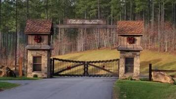 Enceinte de lâhĂ©bergement