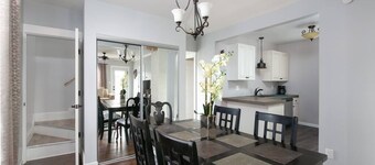 Next 2 Christmas Story House/Tremont/5min downtown