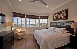 5 bedrooms, iron/ironing board, travel crib, free WiFi