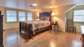 6 habitaciones, tabla de planchar con plancha y cuna de viaje 