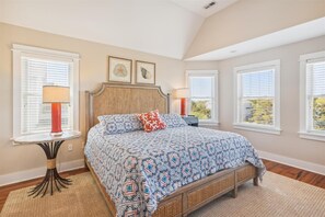 5 bedrooms, free WiFi, bed sheets, wheelchair access