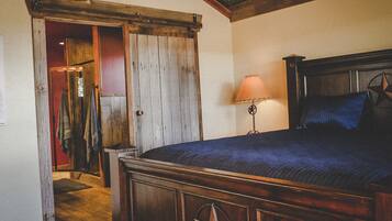 5 bedrooms, free WiFi, bed sheets