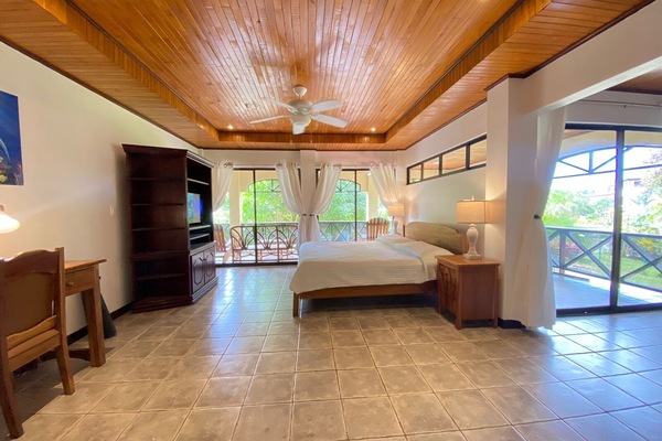 5 Schlafzimmer, Schreibtisch, kostenloses WLAN, BettwÀsche