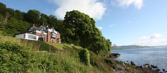 Country Property, Spectacular Seaviews & Hot Tub, 6 en-suite bedrooms Sleeps 12+