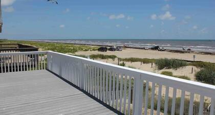 Beachfront Home in Family Friendly Jamaica Beach - Great Waterfront Beach Views!