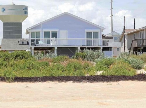 Beachfront Home in Family Friendly Jamaica Beach - Great Waterfront Beach Views!