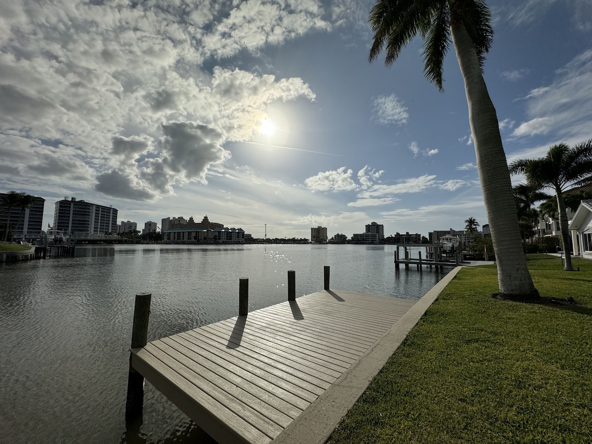 Photo 16 of Naples Fl. Vanderbilt Beach Waterfront- Magnificent Vanderbilt Bay!