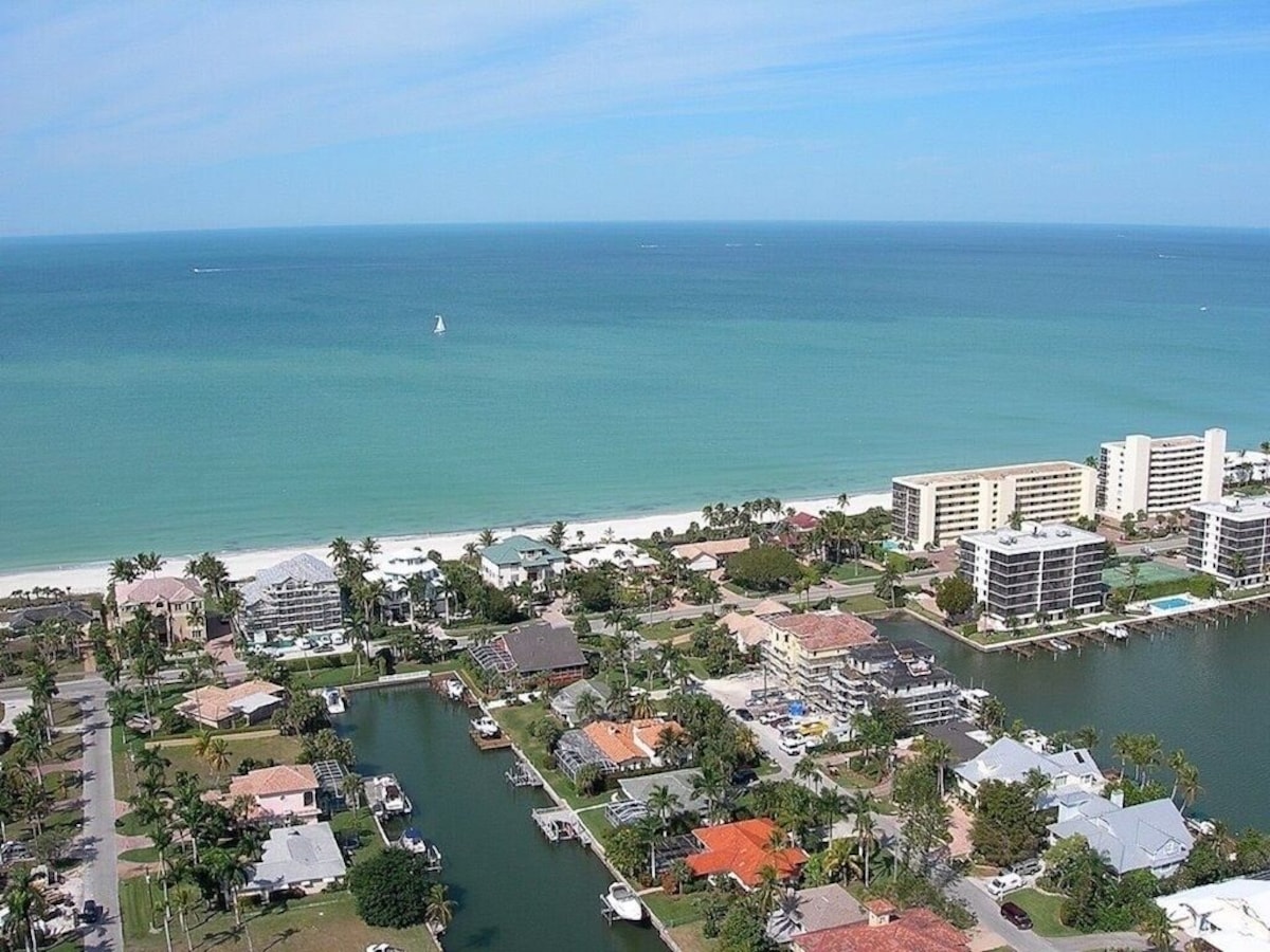 Photo 27 of Naples Fl. Vanderbilt Beach Waterfront- Magnificent Vanderbilt Bay!